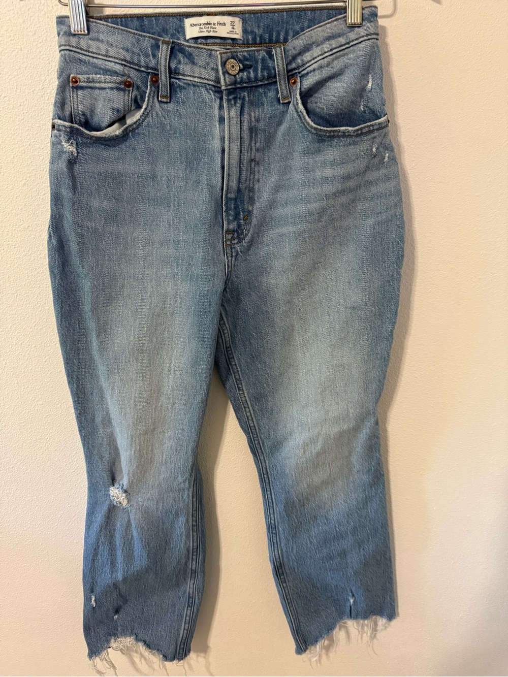 Abercrombie Curve Love Ultra High Rise Stretch Flare Jean Medium Wash-27 Short